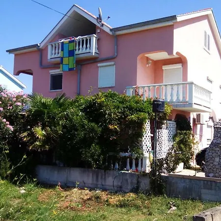 Apartment Luki *